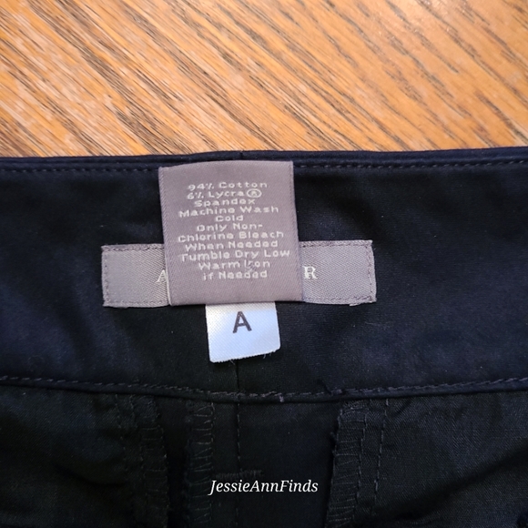 Ann Taylor Navy Blue Nautical Button Bermuda Shorts Women's Size 2 - Picture 10 of 12